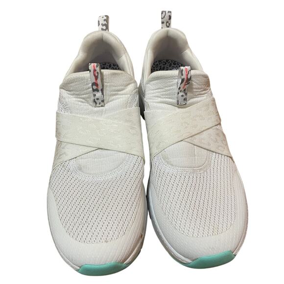 Skechers Women's 10 White Arch Fit‎ Air Cooled Modern Rhythm Slip On Sneaker - Picture 2 of 9